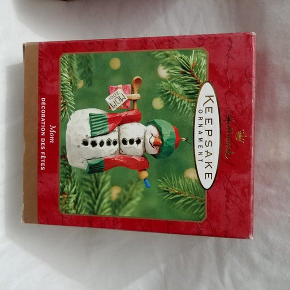 Hallmark Keepsake Ornaments - King Dad & 2001 Mom - Picture 4 of 12